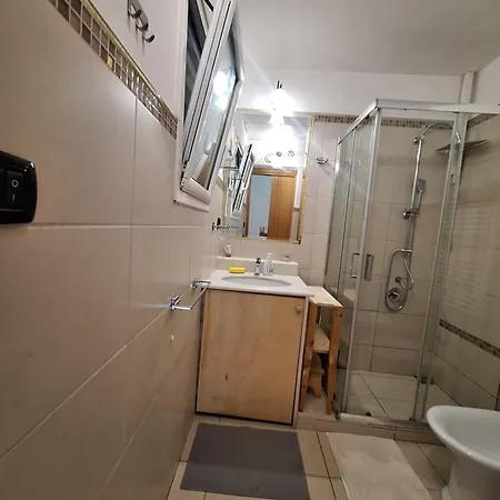 Center House Via Tanzi 27 *