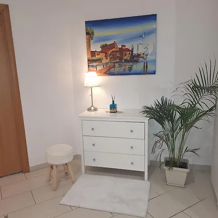 Center House Via Tanzi 27 * Bari