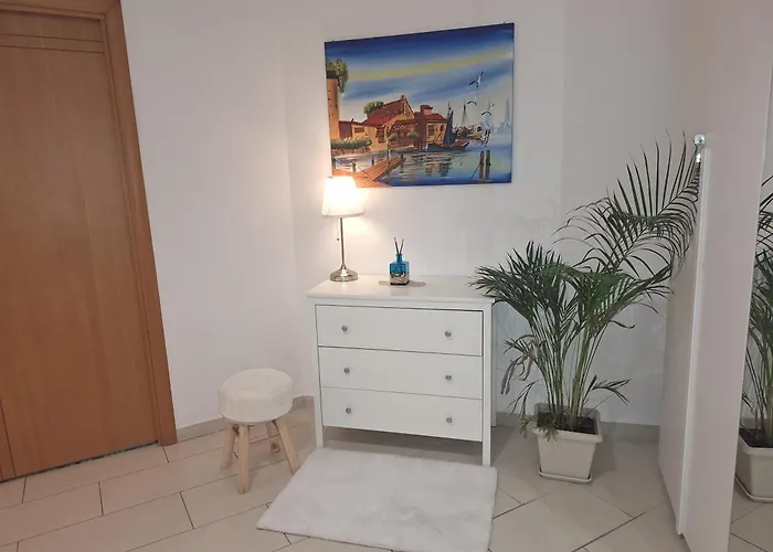 Center House Via Tanzi 27 * Bari