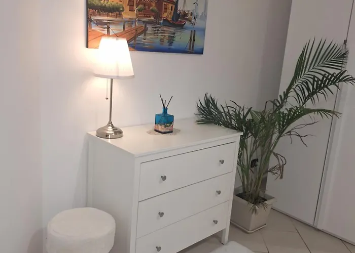 Center House Via Tanzi 27 * Bari