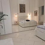 Via Tanzi 27 * Bari