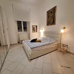Via Tanzi 27 Apartman