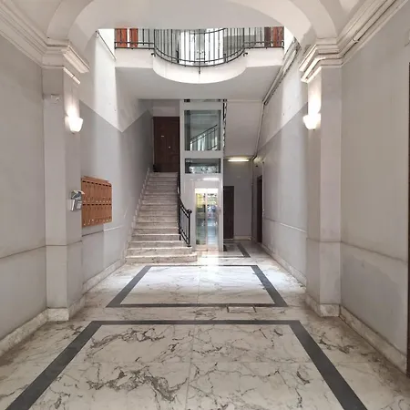 Center House Via Tanzi 27 Bari