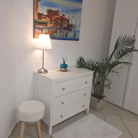 Via Tanzi 27 * Μπάρι