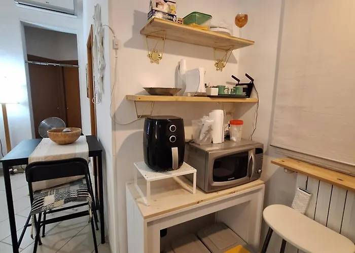 Via Tanzi 27 * Бари